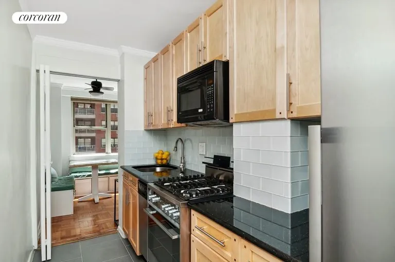 New York City Real Estate | View 233 East 70th Street, 8T | room 2 | View 3
