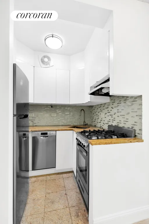 New York City Real Estate | View 333 East 46th Street, 9K | room 3 | View 4