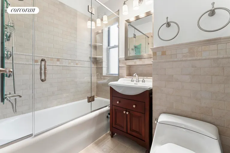 New York City Real Estate | View 250 West 94th Street, 10F | Full Bathroom | View 6