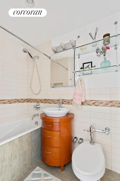 New York City Real Estate | View 400 East 17th Street, 609 | Full Bathroom | View 7