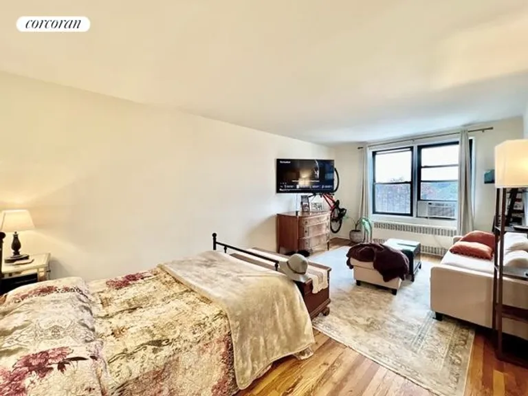 New York City Real Estate | View 160 Ocean Parkway, 6A | 1 Bath | View 1