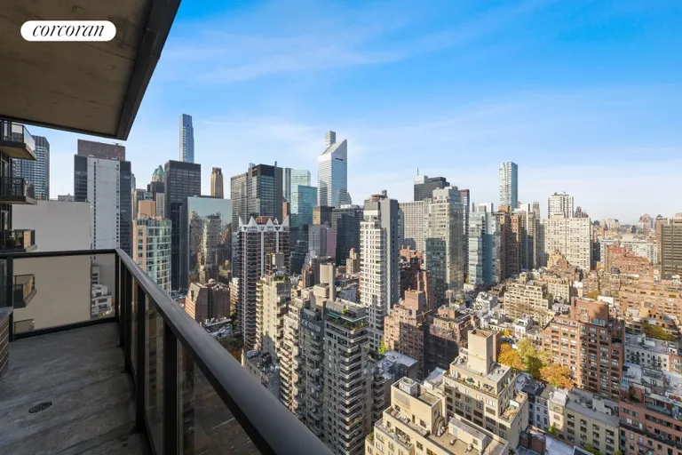 New York City Real Estate | View 100 United Nations Plaza, 32E | NW skyline views | View 10