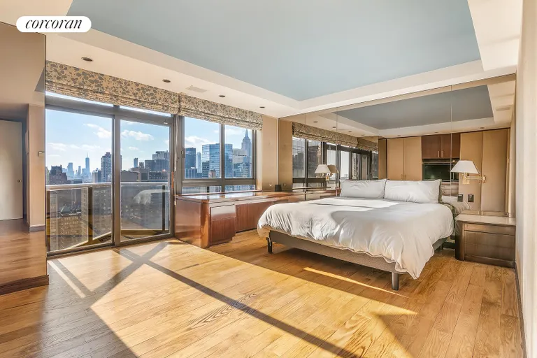 New York City Real Estate | View 100 United Nations Plaza, 38B | Primary bedroom suite w/ balcony | View 5