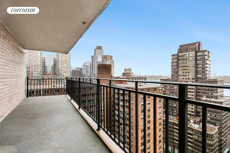 New York City Real Estate | View 165 West End Avenue, 21N | room 8 | View 9