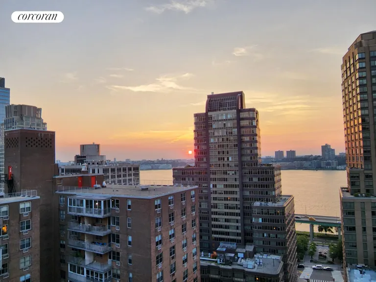 New York City Real Estate | View 165 West End Avenue, 21N | room 13 | View 14