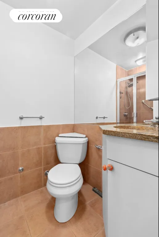New York City Real Estate | View 200 East 24th Street, 501 | 2nd bath | View 14