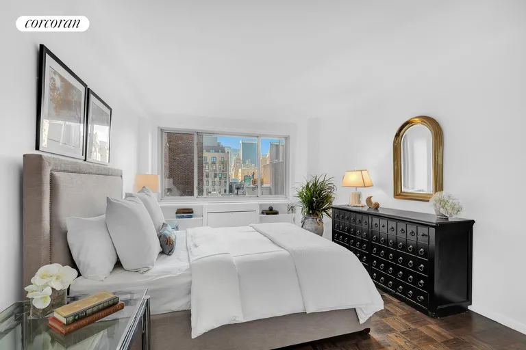 New York City Real Estate | View 10 East 70th Street, 9A | room 8 | View 9