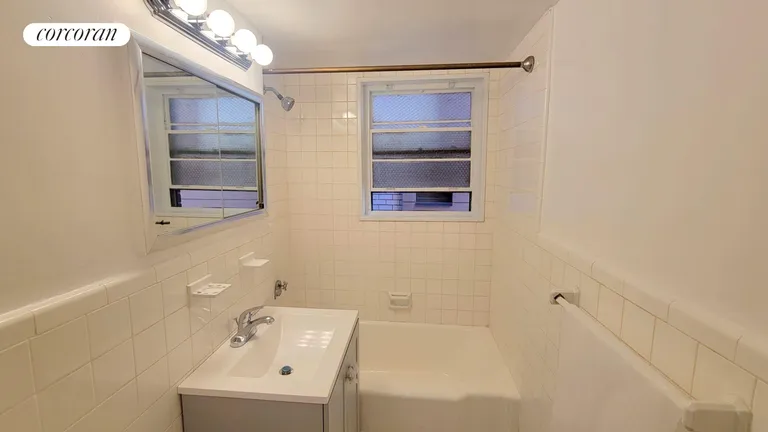 New York City Real Estate | View 109-33 71st Road, 5C | Full Bathroom | View 4