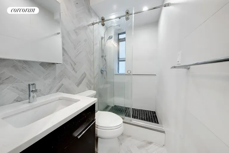 New York City Real Estate | View 246 East 51st Street, 9 | Full Bathroom | View 7