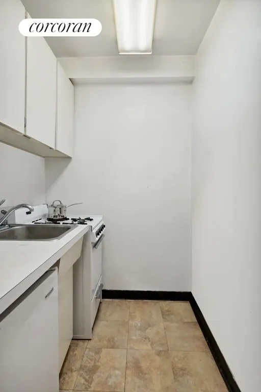 New York City Real Estate | View 35 East 38th Street, 8H | room 3 | View 4