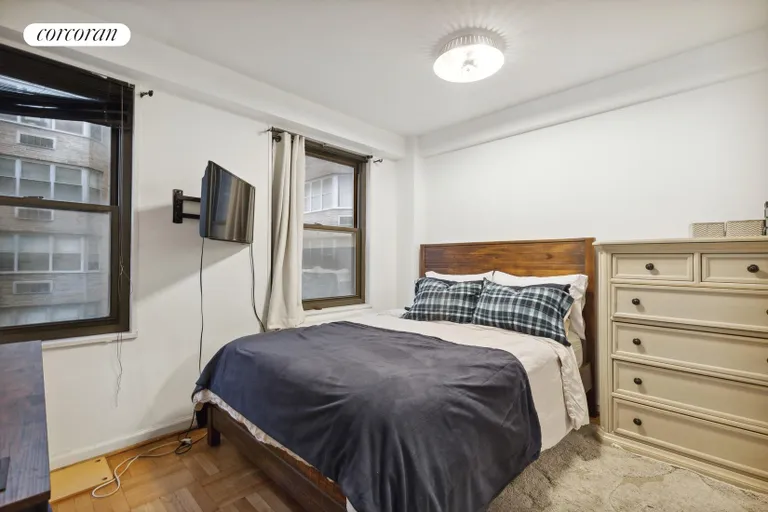 New York City Real Estate | View 35 East 38th Street, 8H | room 2 | View 3