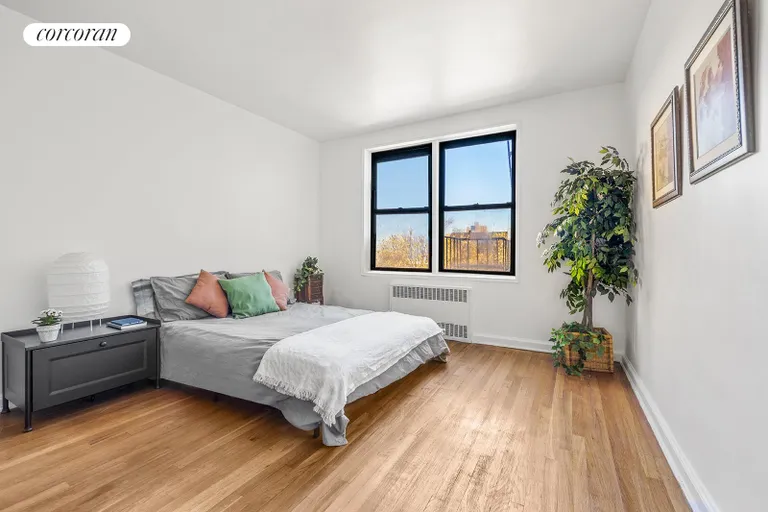 New York City Real Estate | View 100 Ocean Parkway, 5C | room 2 | View 3