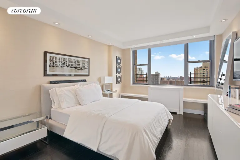 New York City Real Estate | View 444 East 86th Street, 29AJ | room 7 | View 8