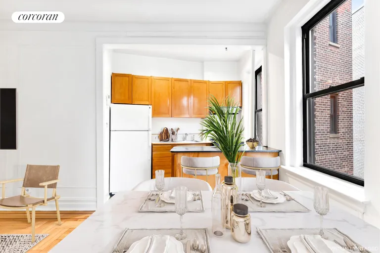 New York City Real Estate | View 210 Sixth Avenue, 5H | Dining Area | View 4