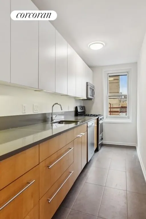 New York City Real Estate | View 185 West Houston Street, 6G | room 2 | View 3