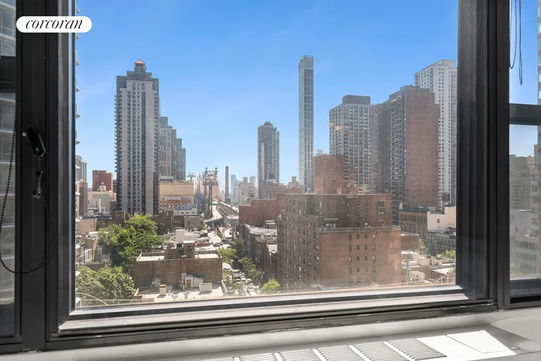 New York City Real Estate | View 166 East 61st Street, 15H | room 3 | View 4