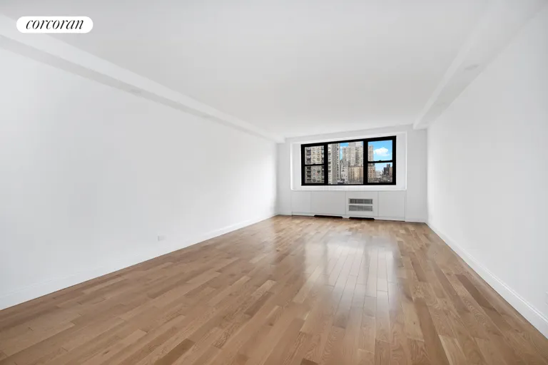 New York City Real Estate | View 315 East 72Nd Street, 8K | room 1 | View 2