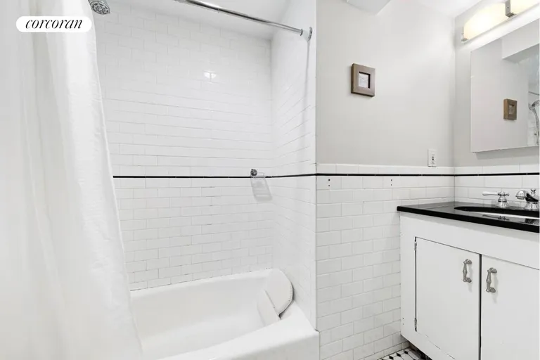 New York City Real Estate | View 448 East 87th Street, 1A | Full Bathroom | View 7