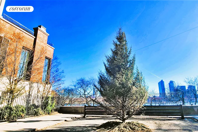 New York City Real Estate | View 12 Beekman Place, 1A | room 85 | View 86
