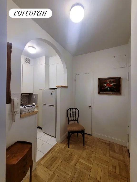 New York City Real Estate | View 12 Beekman Place, 1A | room 24 | View 25