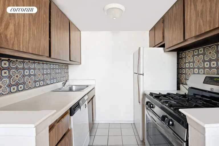 New York City Real Estate | View 111 Hicks Street, 18H | room 2 | View 3