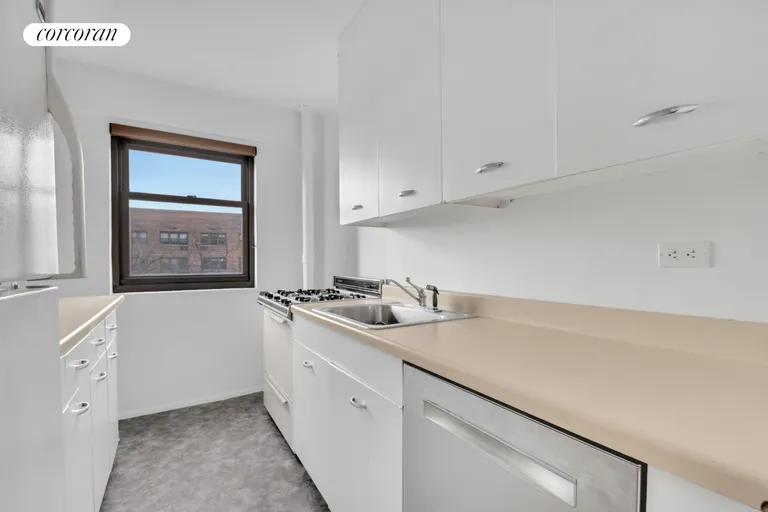New York City Real Estate | View 33-34 Crescent Street, 6D | room 3 | View 4