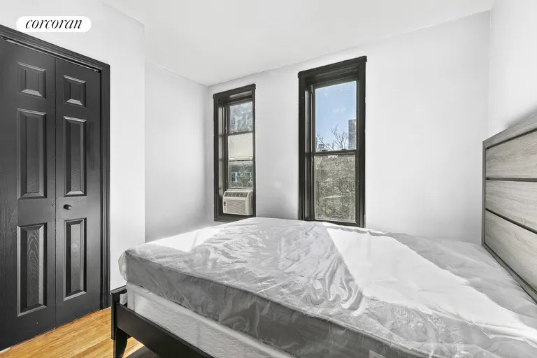 New York City Real Estate | View 518 East 83rd Street, 2B | room 2 | View 3