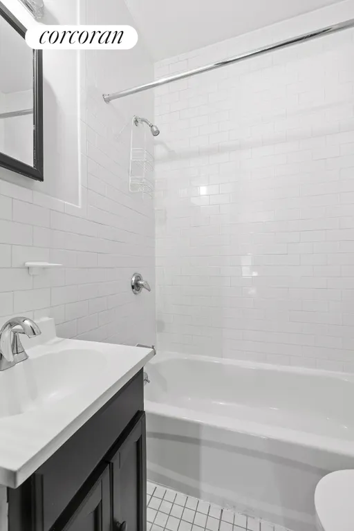 New York City Real Estate | View 518 East 83rd Street, 2B | room 3 | View 4