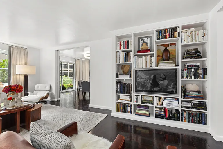 New York City Real Estate | View 150 East 69th Street, 3M | room 2 | View 3