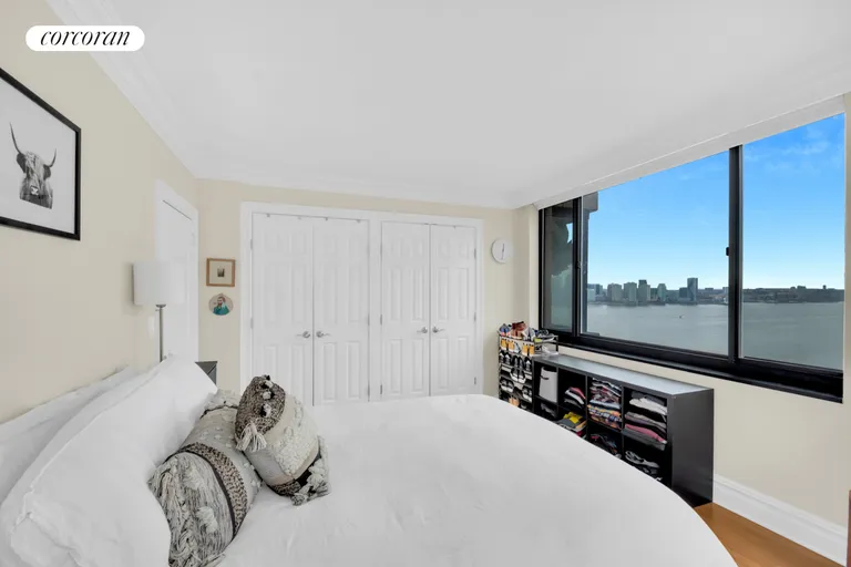 New York City Real Estate | View 377 Rector Place, 24C | room 2 | View 3