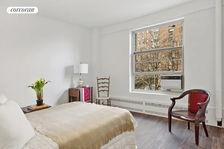 New York City Real Estate | View 80 La Salle Street, 5H | room 1 | View 2