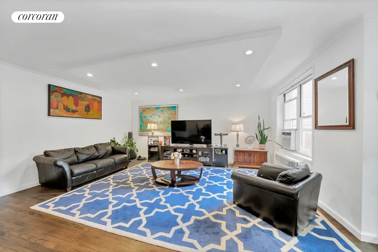 New York City Real Estate | View 302 East 88th Street, 7G | room 4 | View 5