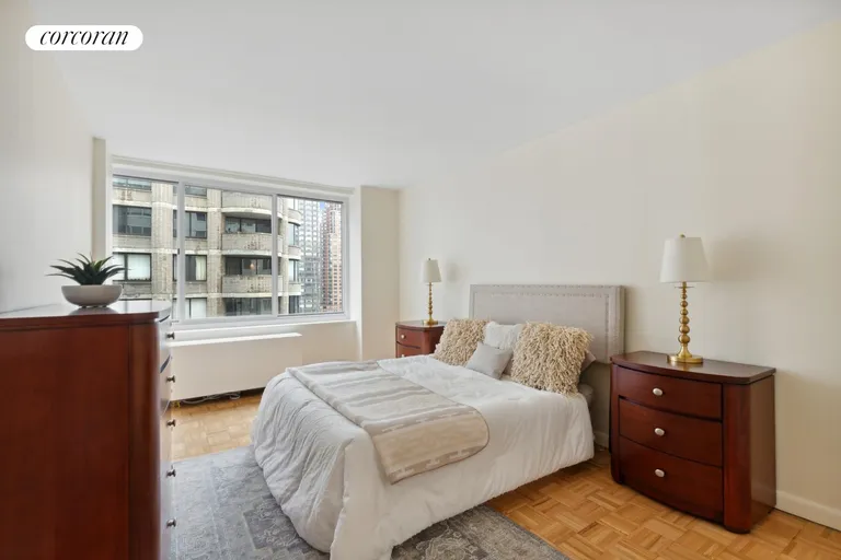 New York City Real Estate | View 61 West 62Nd Street, 22/H | room 1 | View 2