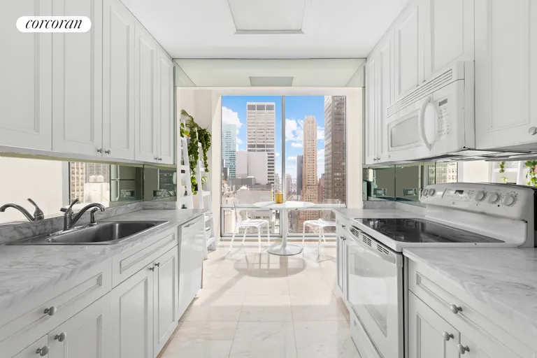 New York City Real Estate | View 641 Fifth Avenue, 24E | room 2 | View 3