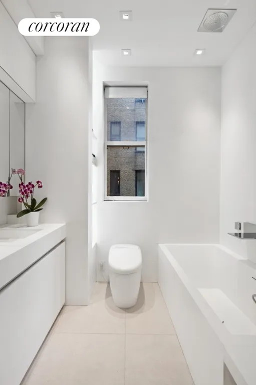 New York City Real Estate | View 480 Park Avenue, 12D | Primary Bathroom | View 8