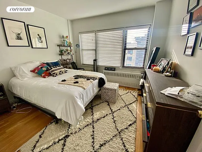 New York City Real Estate | View 333 East 34th Street, 17H | room 2 | View 3