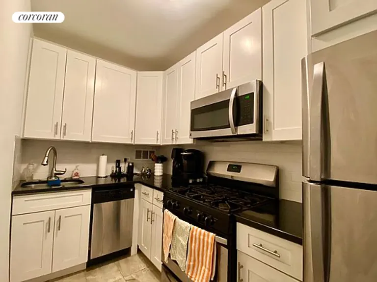 New York City Real Estate | View 333 East 34th Street, 17H | room 3 | View 4