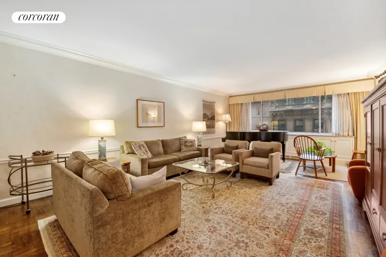 New York City Real Estate | View 10 East 70th Street, 6A | room 3 | View 4