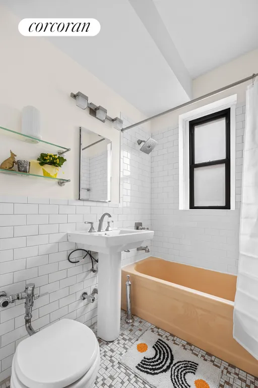New York City Real Estate | View 570 Westminster Road, D32 | Full Bathroom | View 6