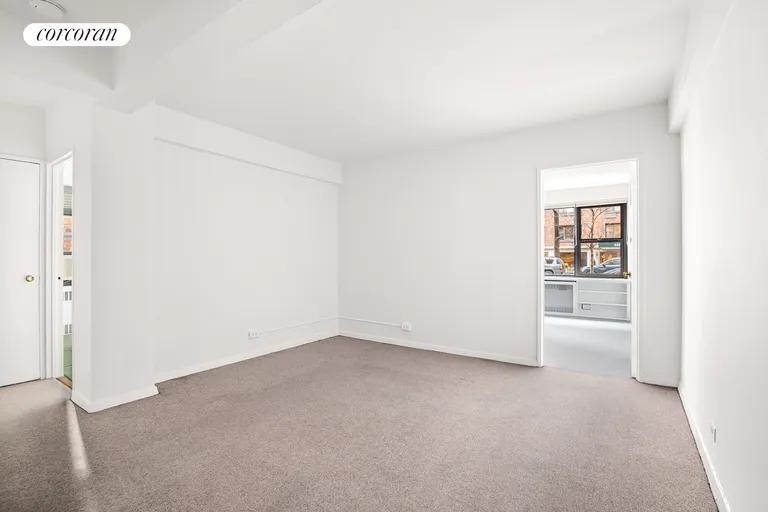 New York City Real Estate | View 425 East 79th Street, 1F | Waiting Room | View 2