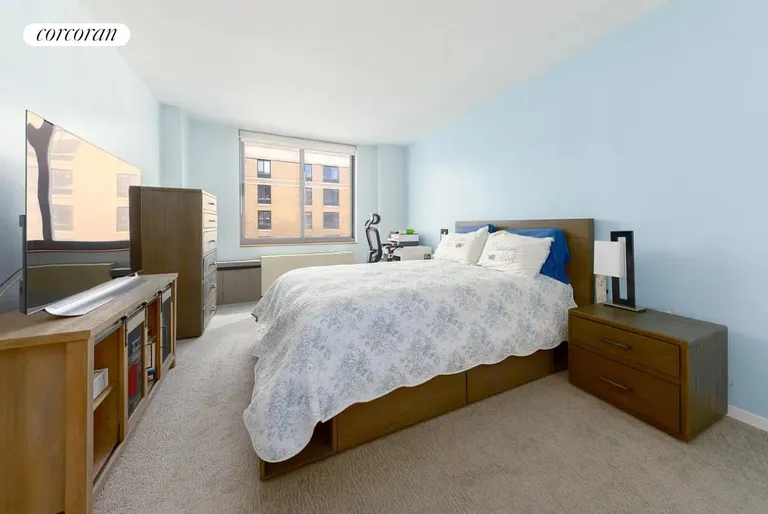 New York City Real Estate | View 2 South End Avenue, 7D | room 2 | View 3