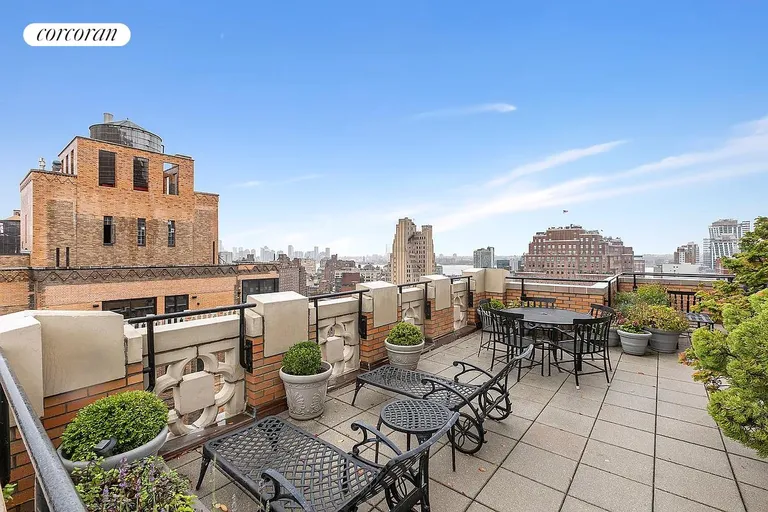 New York City Real Estate | View 201 West 16th Street, 18D | room 6 | View 7