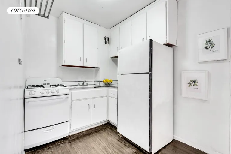 New York City Real Estate | View 40 Clinton Street, 8A | room 3 | View 4