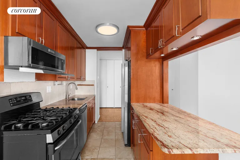 New York City Real Estate | View 1623 3RD Avenue, 13K | room 3 | View 4