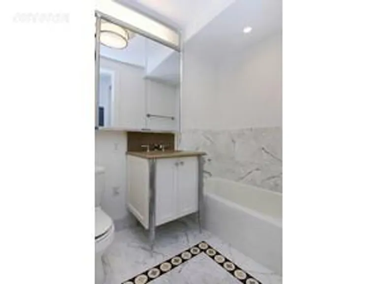 New York City Real Estate | View 205 West 76th Street, 603 | room 3 | View 4