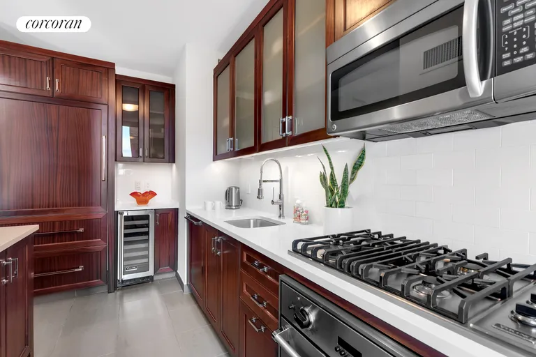 New York City Real Estate | View 205 West 76th Street, PH3D | Kitchen | View 4