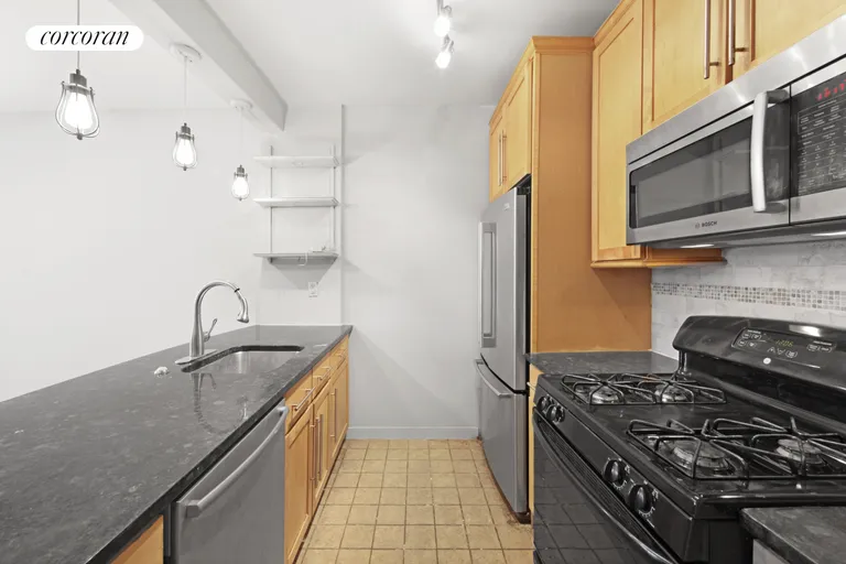 New York City Real Estate | View 324 East 112th Street, 2A | room 4 | View 5