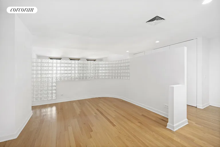 New York City Real Estate | View 56 Pine Street, 11G | room 7 | View 8