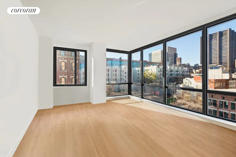 New York City Real Estate | View 1595 Lexington Avenue, 5E | Living Room | View 2