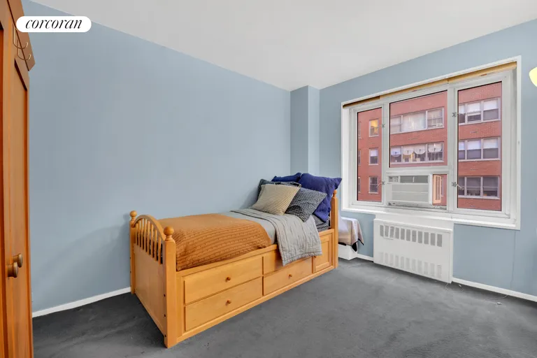 New York City Real Estate | View 1 Gracie Terrace, 5H | Bedroom | View 10